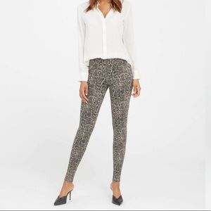 SPANX Jean-ish Ankle Leggings In Taupe Snakeskin size XS
